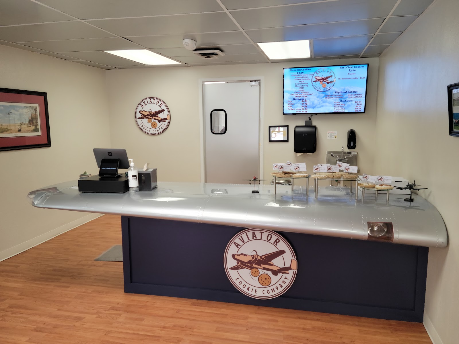 Aviator Cookie Company — photo