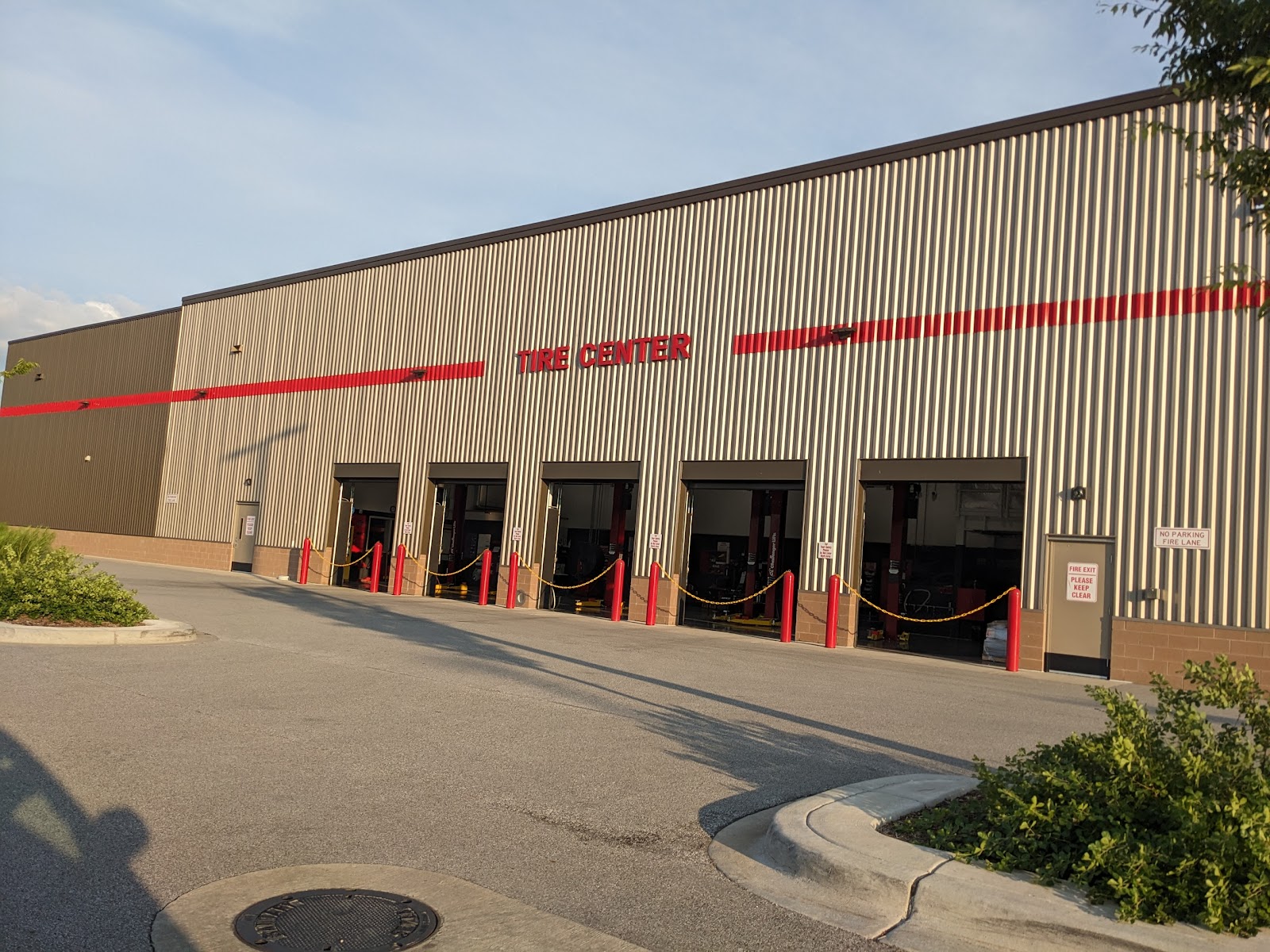 Costco Tire Service Center — photo