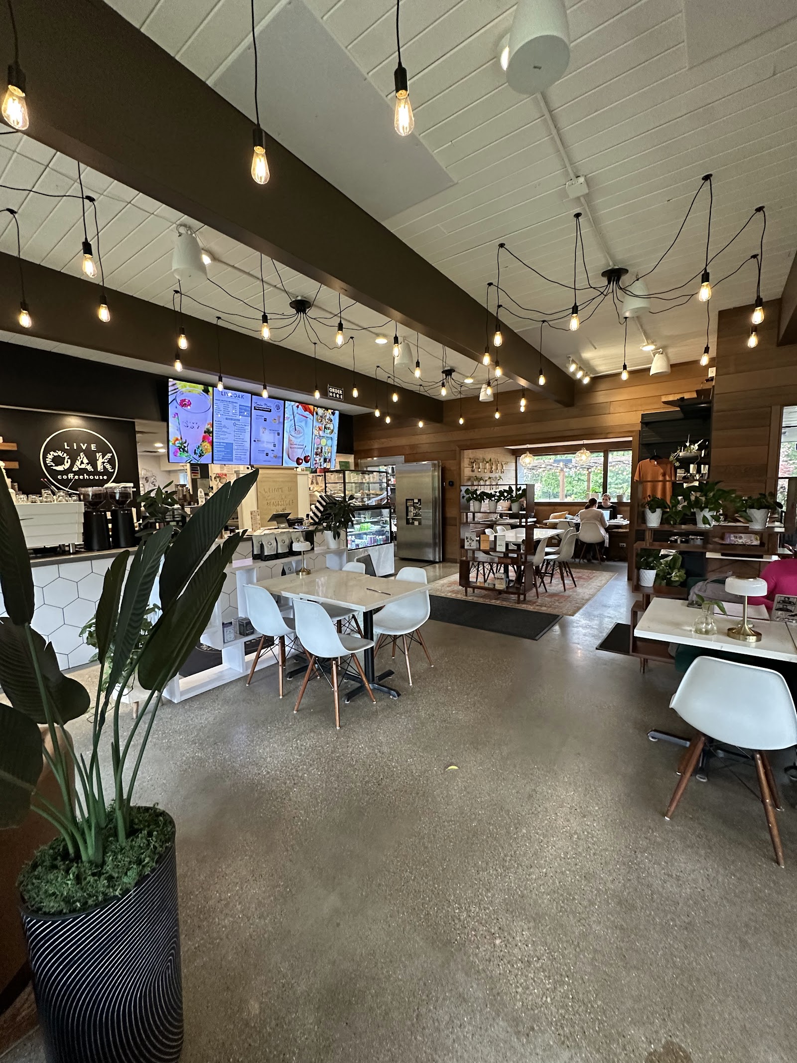 Live Oak Coffeehouse in Midland