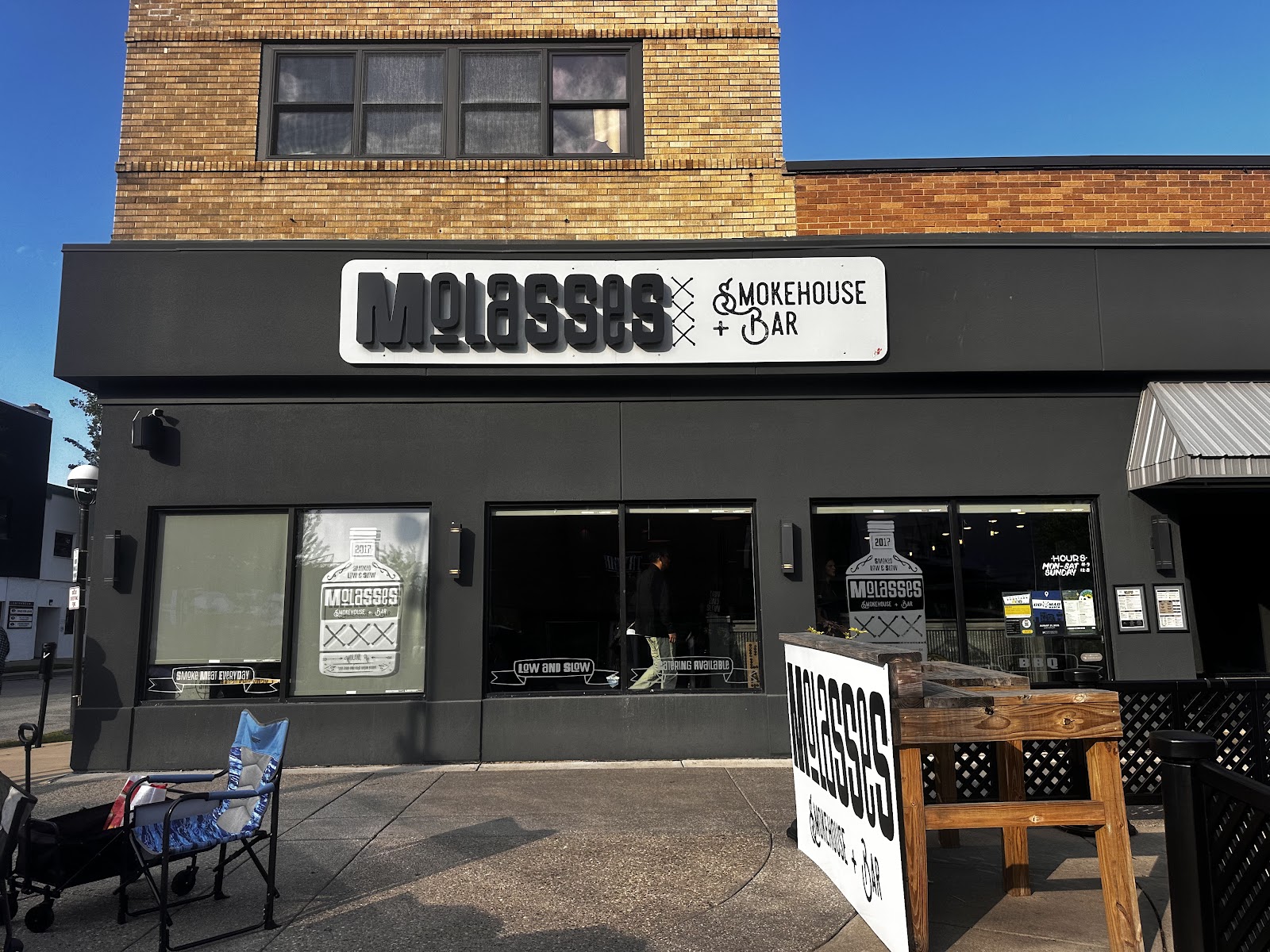 Molasses Smokehouse and Bar in Midland