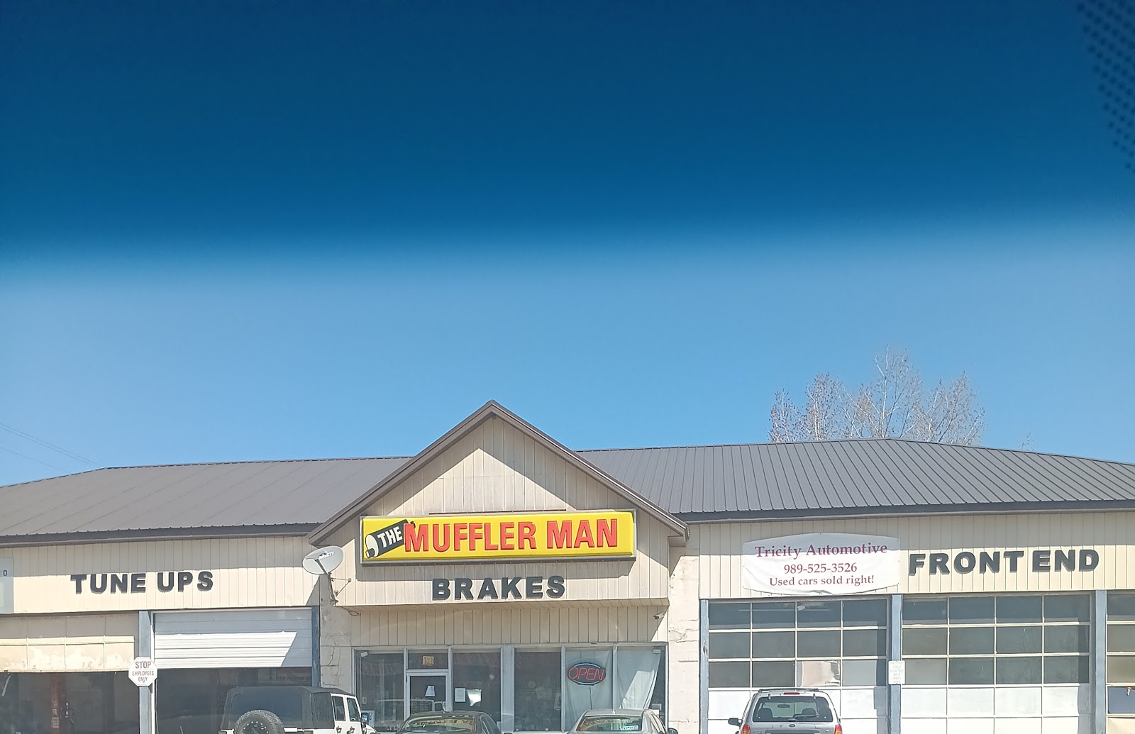 Muffler Man in Midland