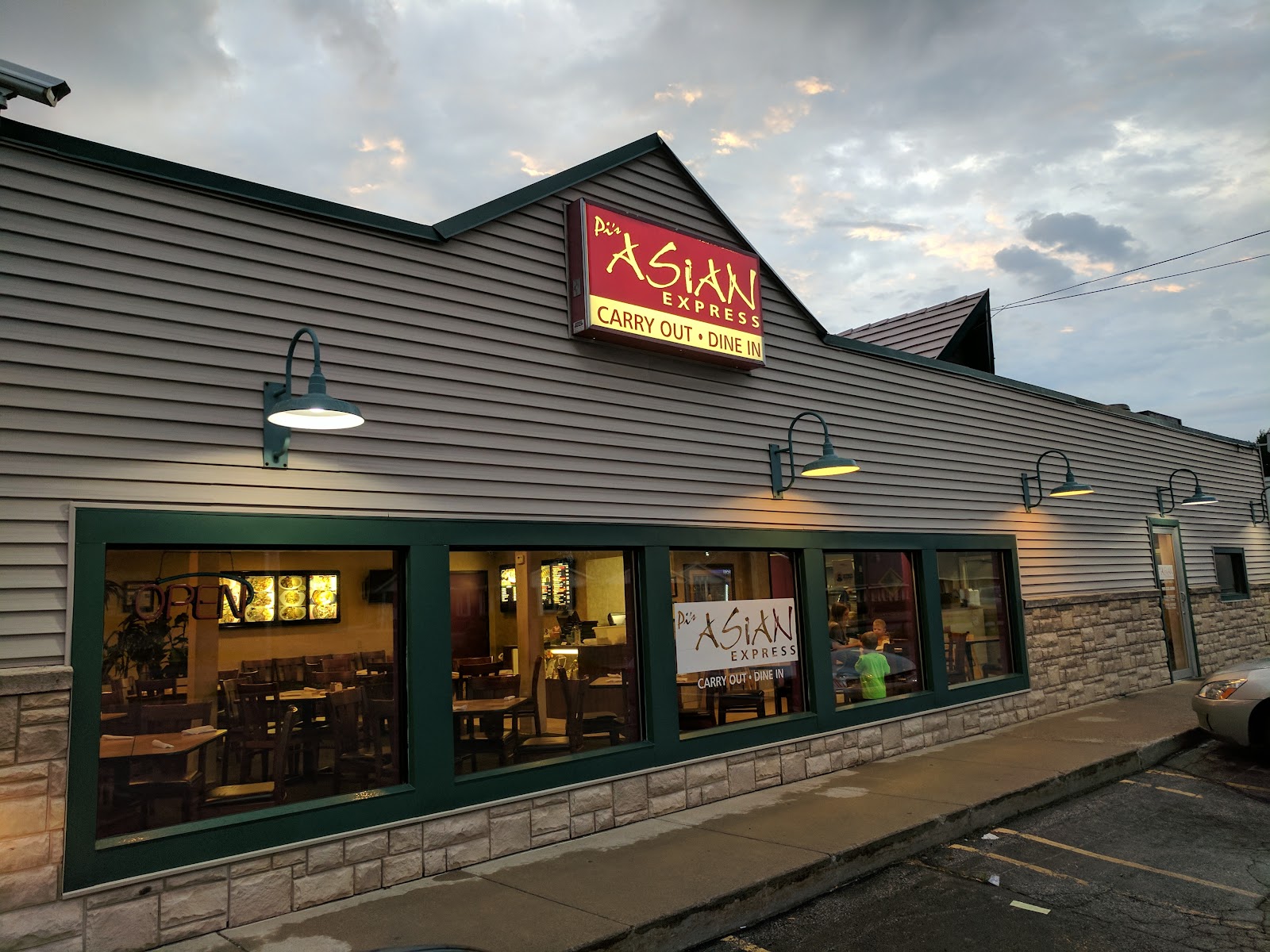 Pi's Asian Express in Midland