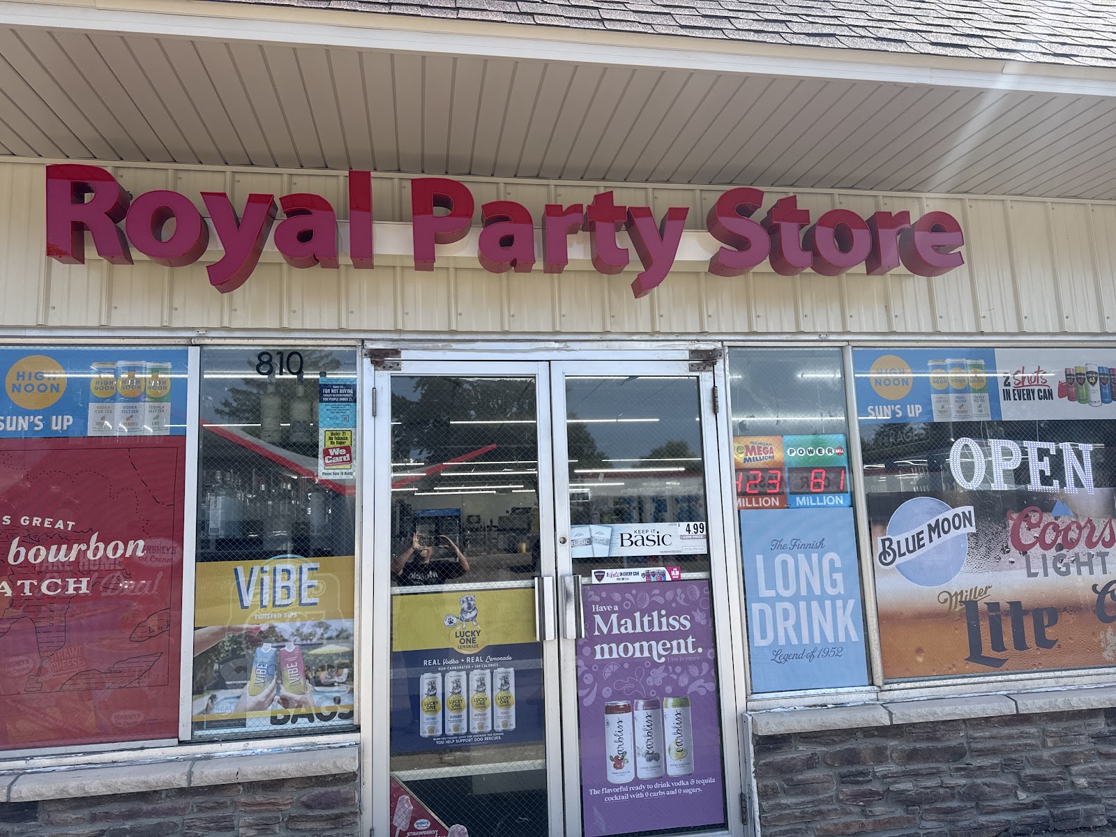 Royal Party Store II in Midland