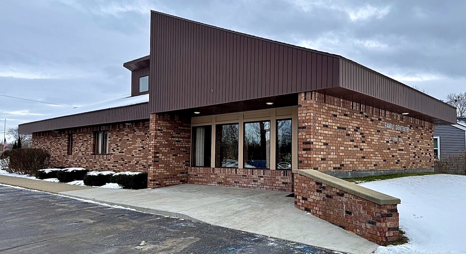 Uribe Dental Center — photo